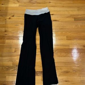 Lululemon pants size 6